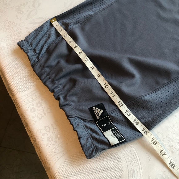 Adidas Men’s Size S Tech-Fit Hyped Football Mesh Shirt Gray/White Jersey Elastic - Picture 13 of 16